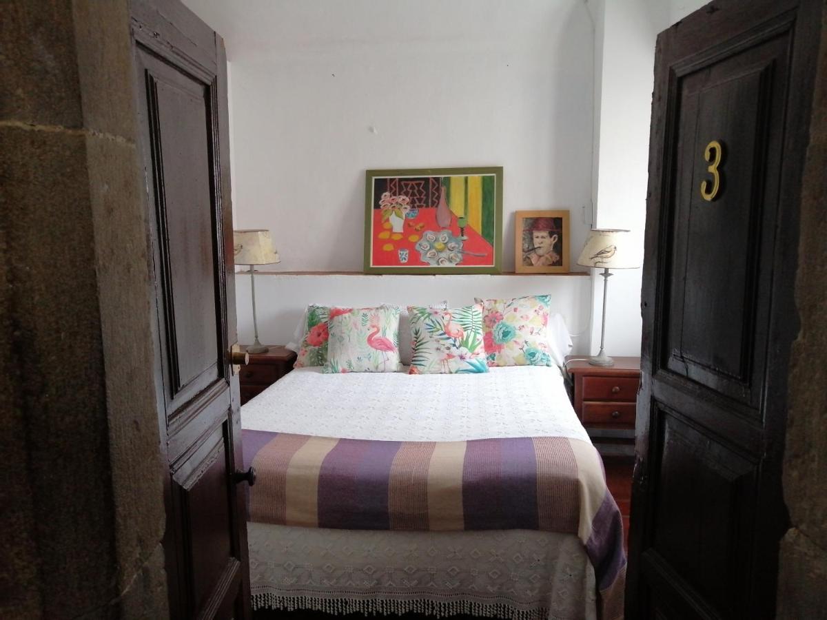 Fonda La Pepa Maca Hotel Monells Luaran gambar
