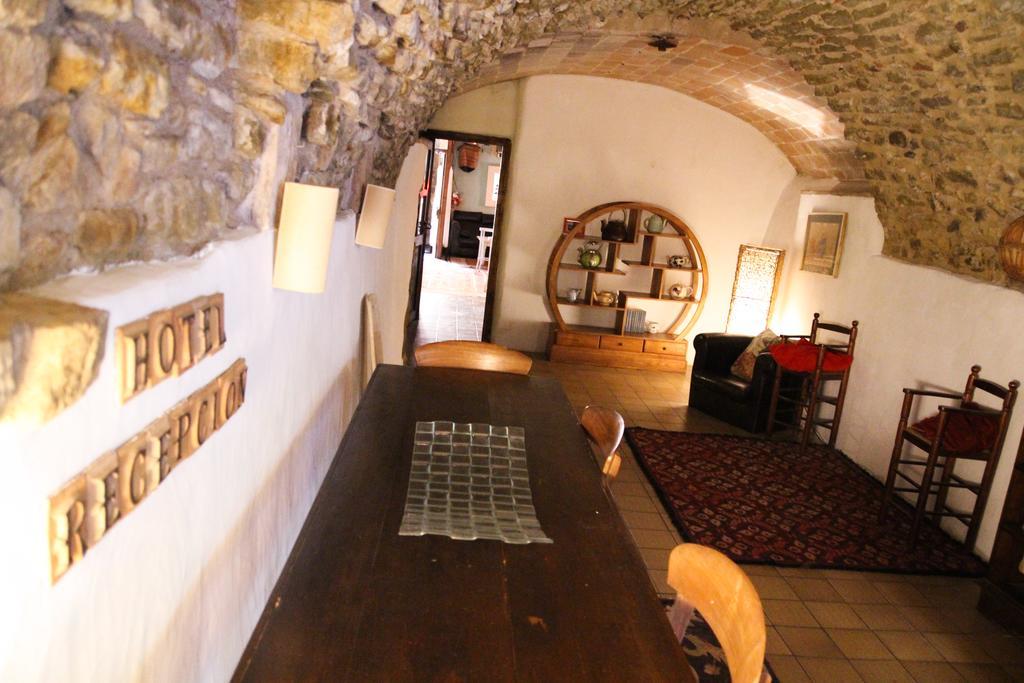 Fonda La Pepa Maca Hotel Monells Luaran gambar