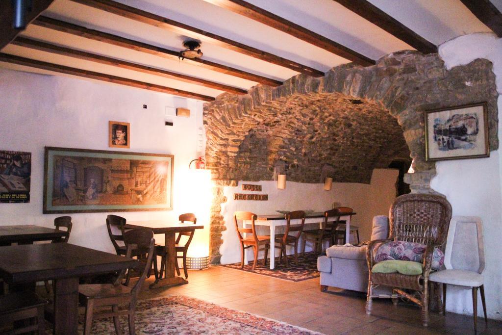 Fonda La Pepa Maca Hotel Monells Luaran gambar