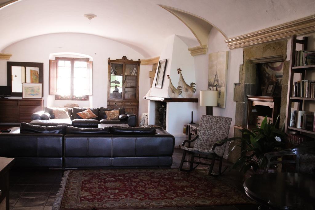 Fonda La Pepa Maca Hotel Monells Luaran gambar