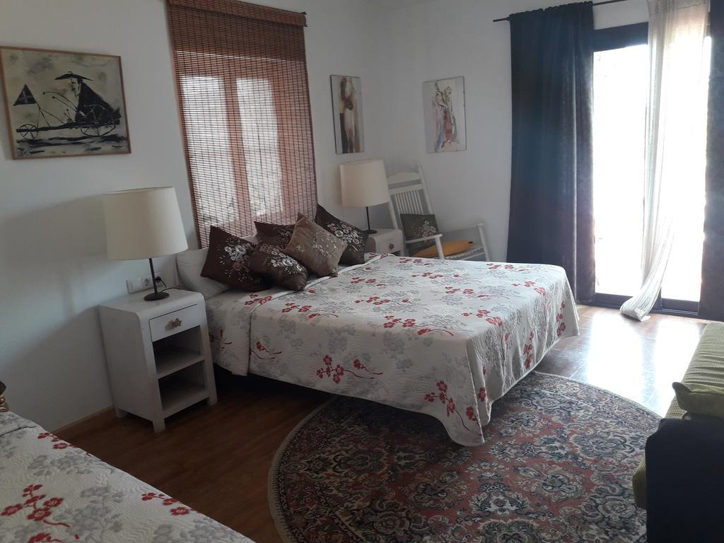 Fonda La Pepa Maca Hotel Monells Luaran gambar
